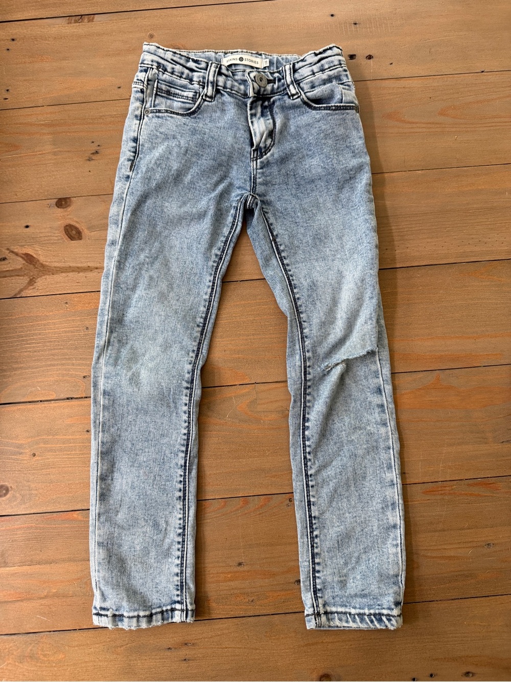 Stains & Stories Light Wash Ripped Skinny Jeans - Size 6